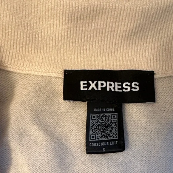 Express Women’s V-Neck Sweater in Cream - Picture 2 of 4